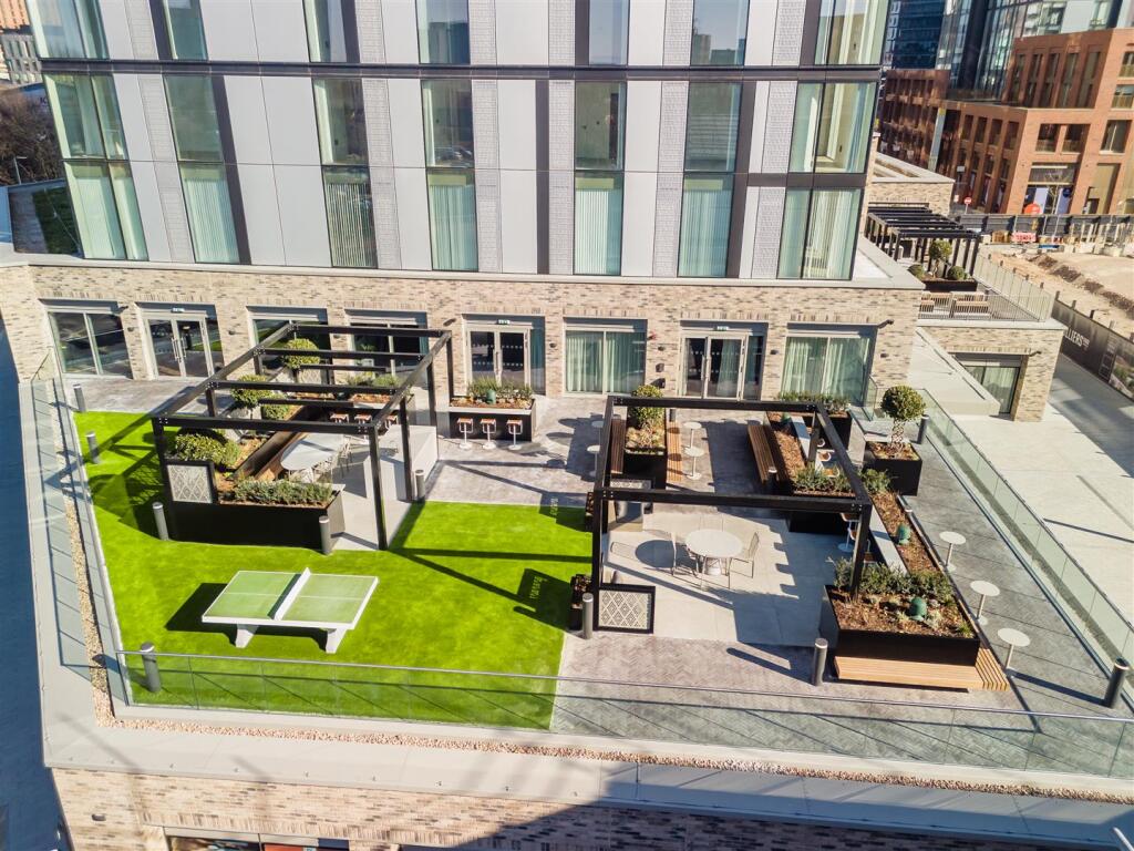 Terrace_2.jpg