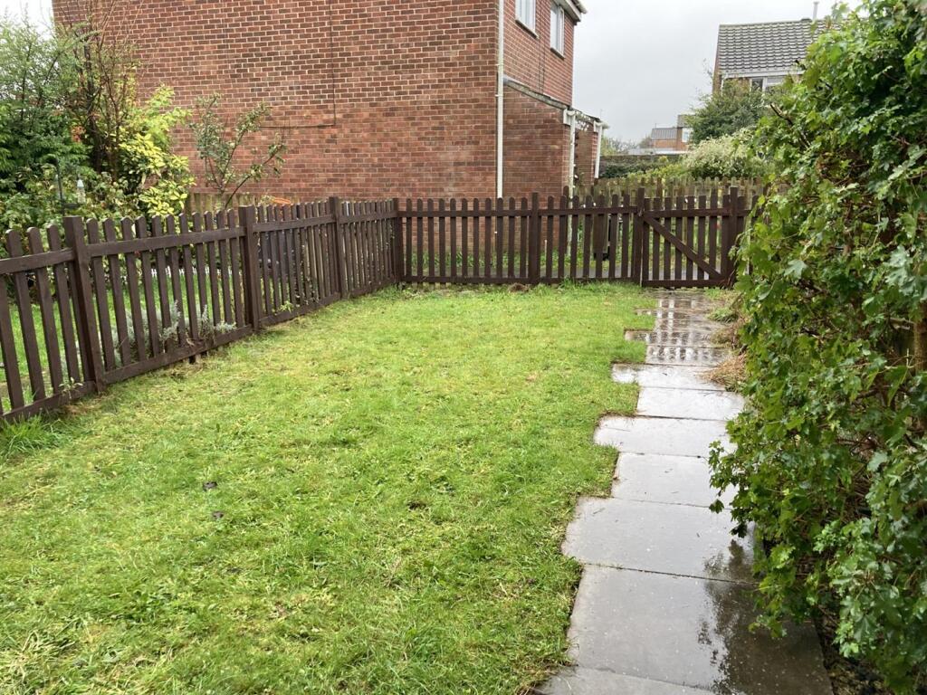 Front garden.jpg