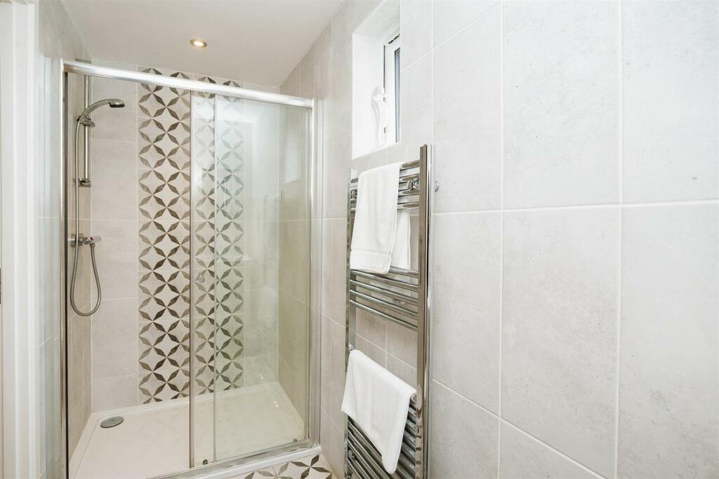 En Suite.jpg