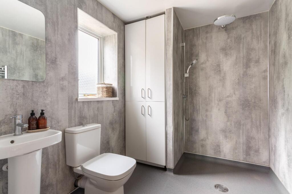 Greenways Crescent-16.jpg