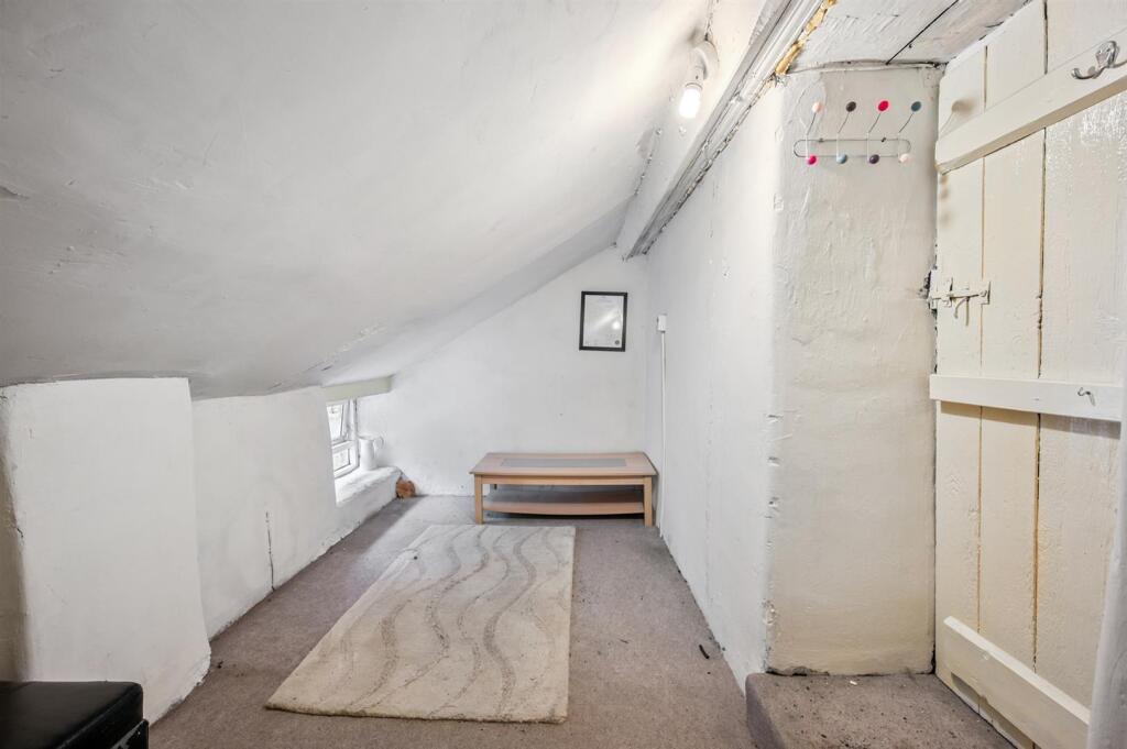 Saxton Mee 26 Queen Street -0010.jpg