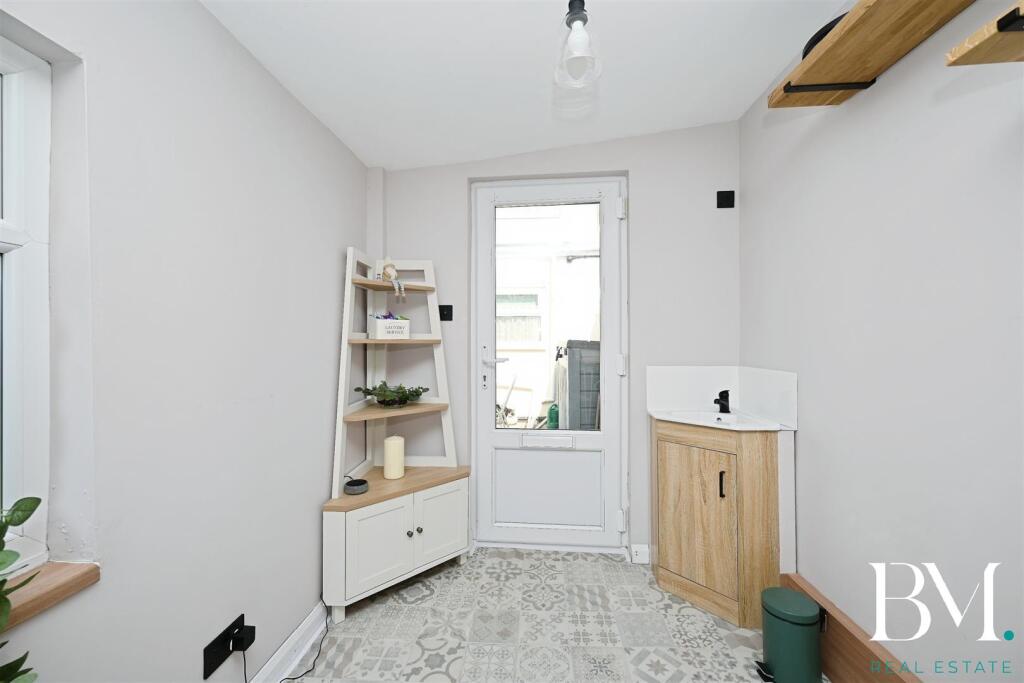 Outbuilding/Office