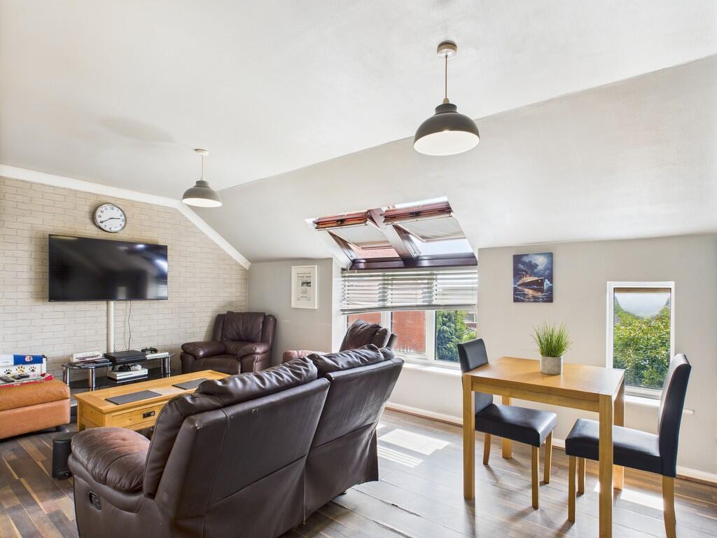 CAM03582G0-PR0134...