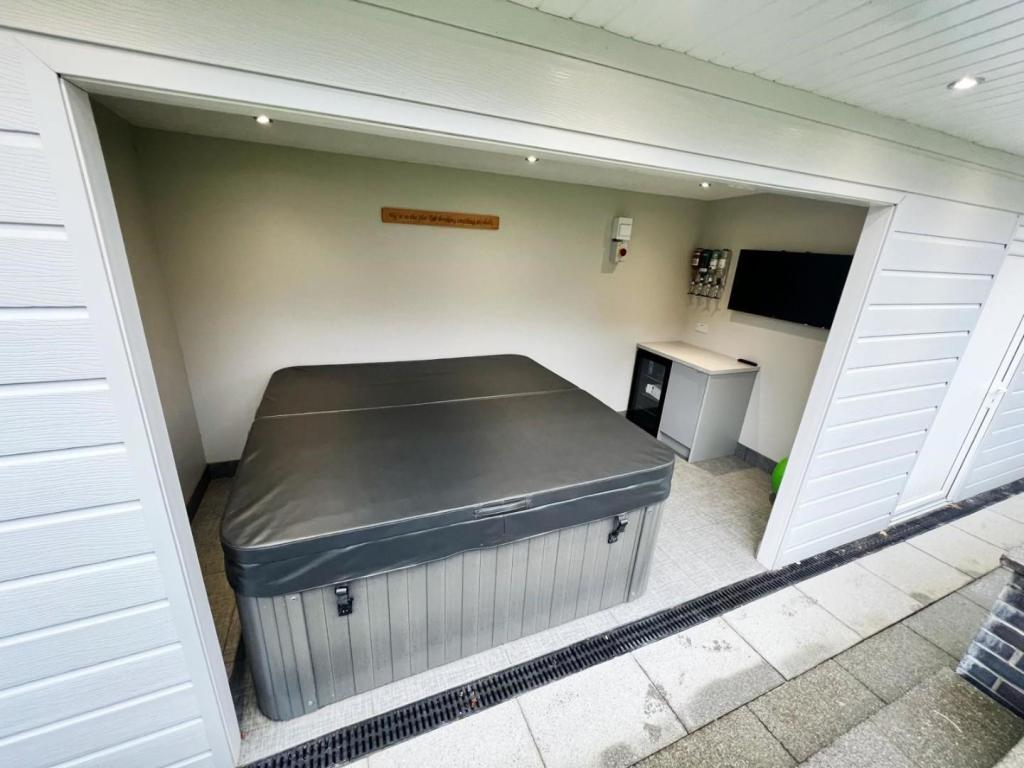 Hottub.jpg