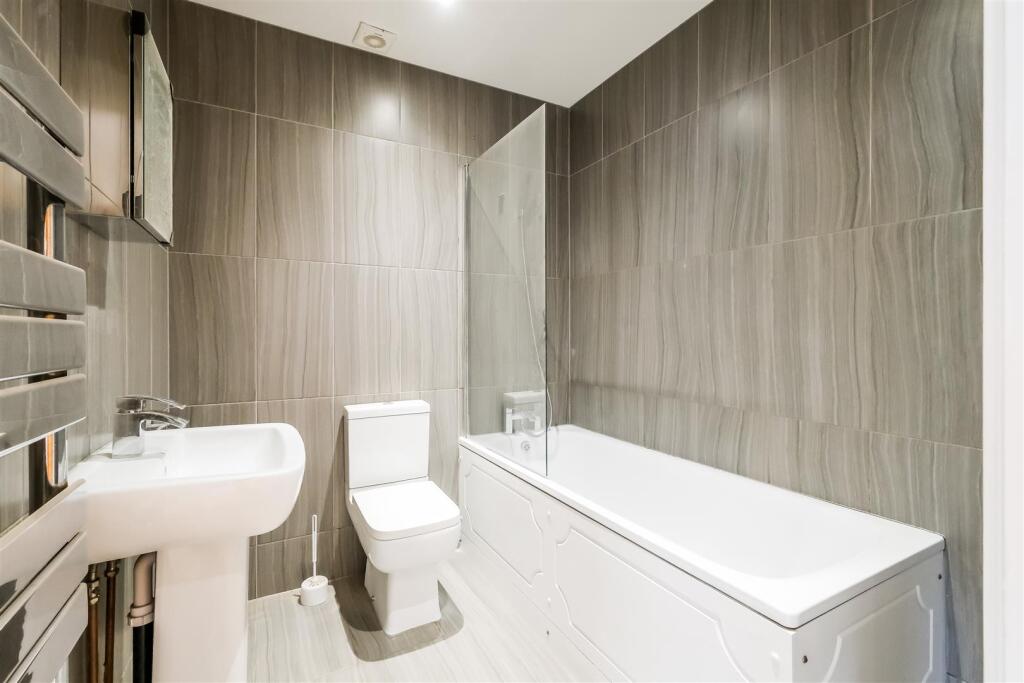 1 Quayside House-4.jpg