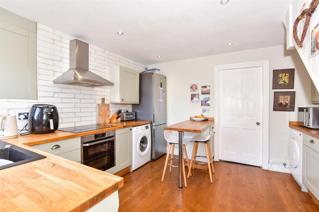Kitchen/ Breakfast Room