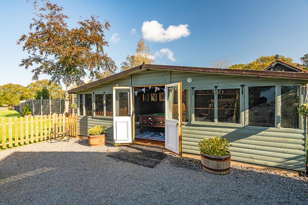 Outbuilding