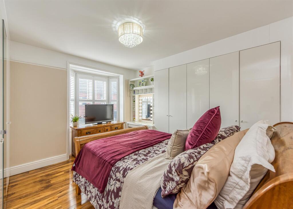 21 Zoar Street-Bedroom 1 (2).jpg