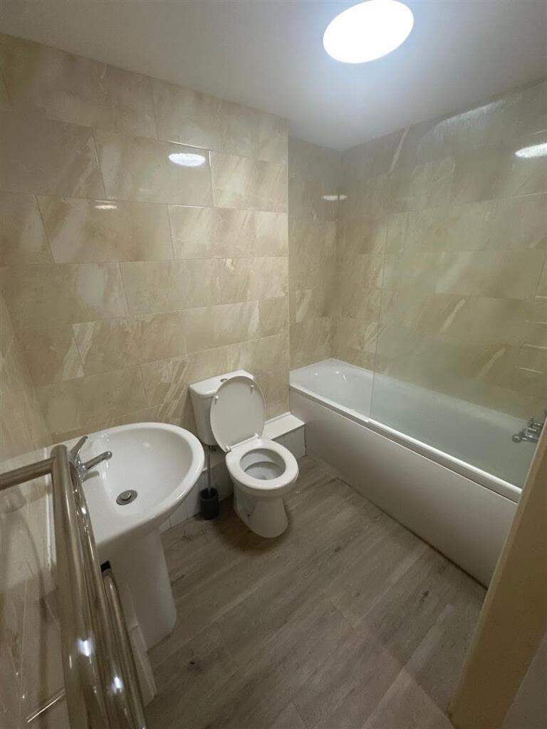 4wa bath.jpg