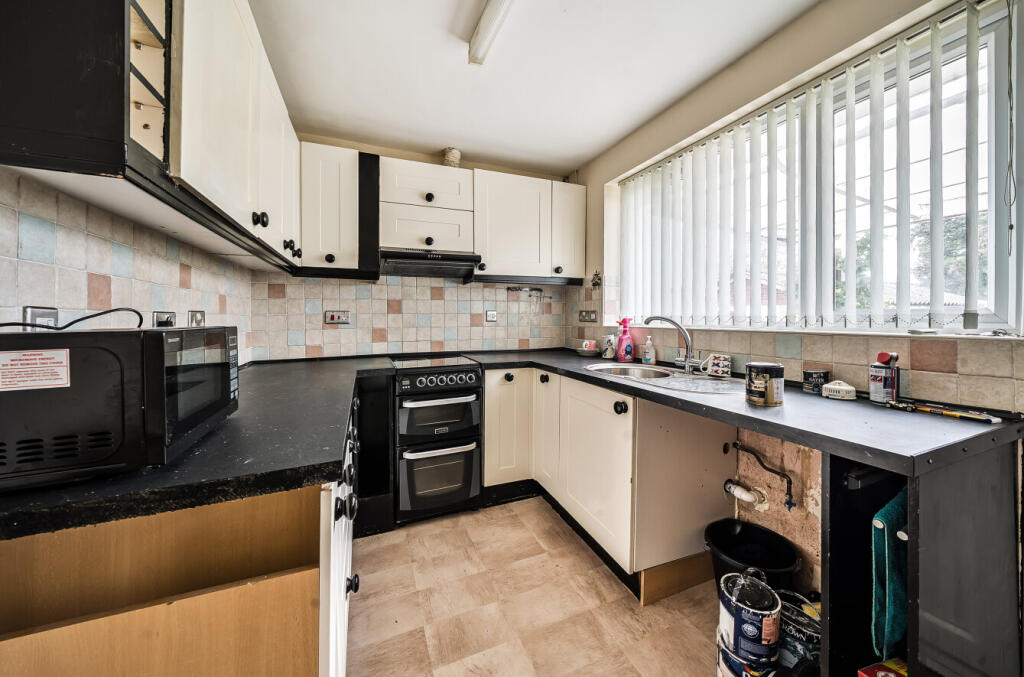 13563082068cbe3c396fd1