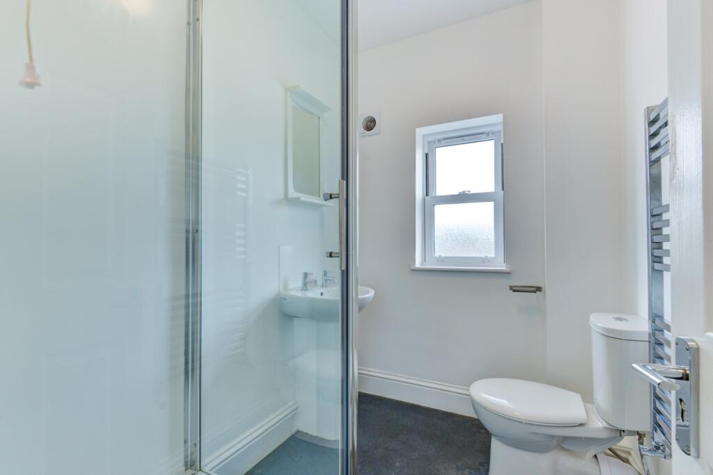 shower room]