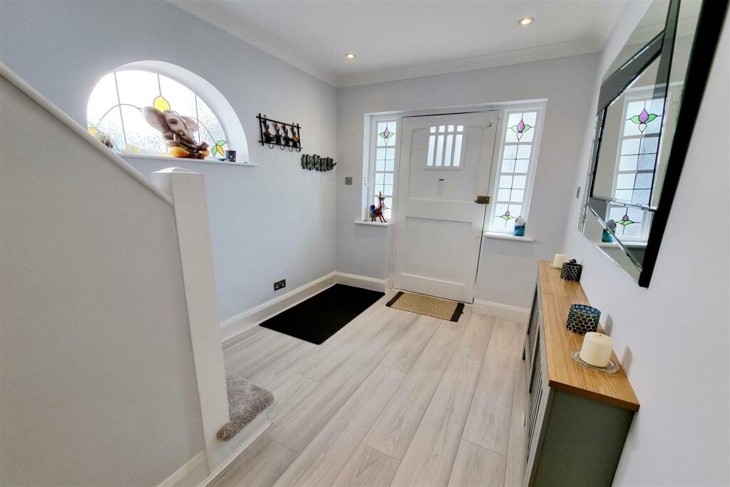 ENTRANCE HALL: PIC. 1