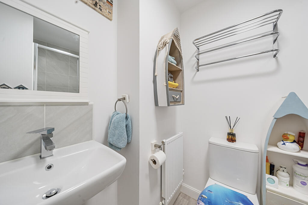 1335184-12-68a371d679366