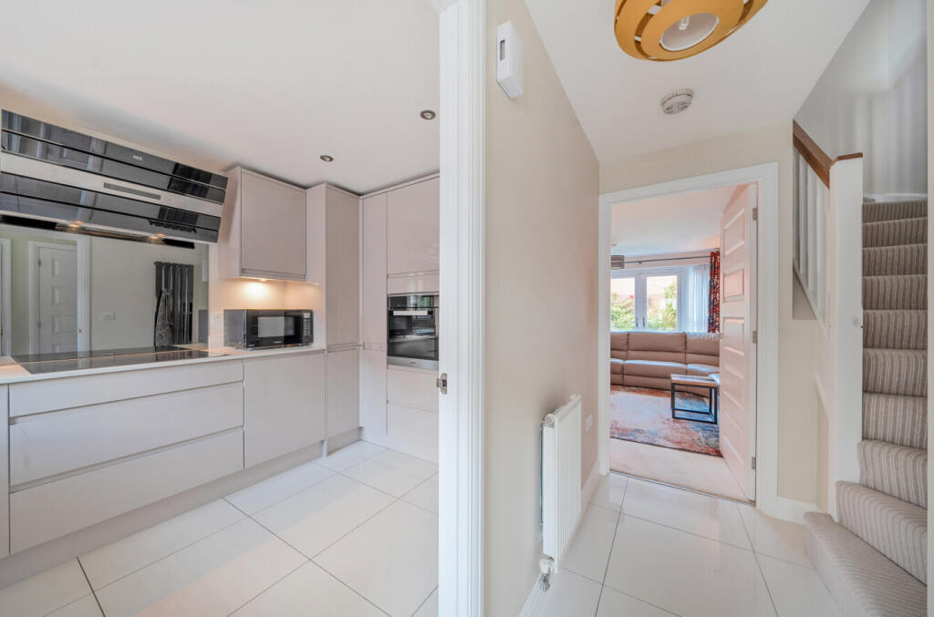 1347109-14-68b5dd...