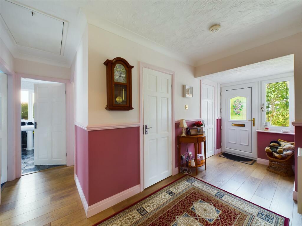 ENTRANCE HALL