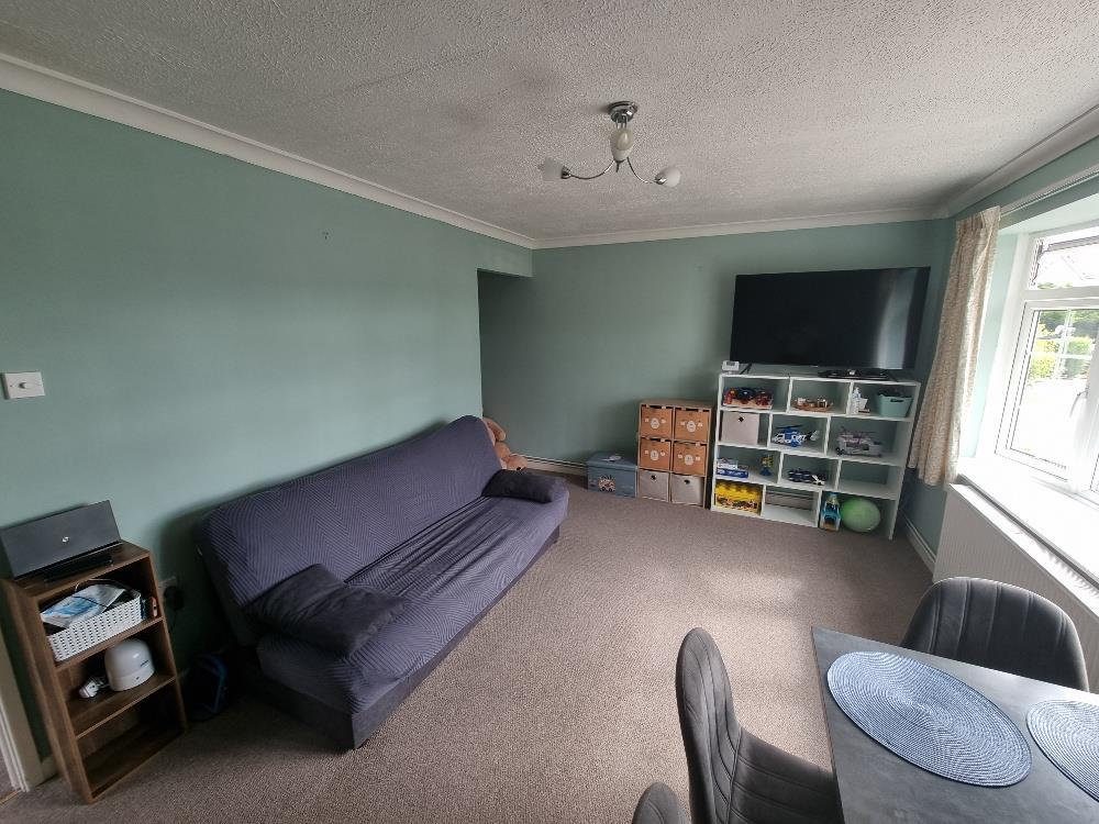 Lounge v2.jpg