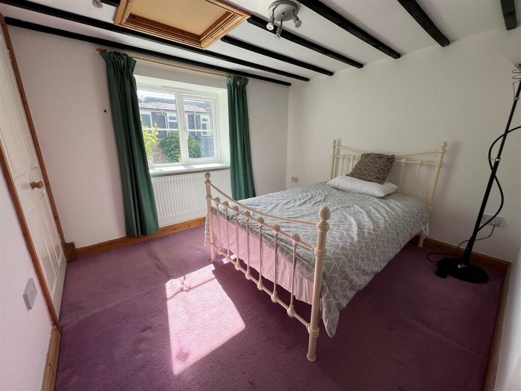 Bedroom 2.jpg