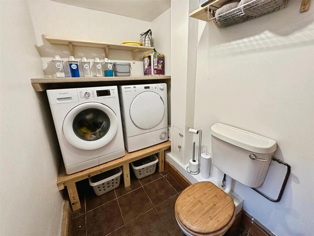 Laundry Room / WC