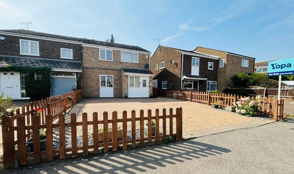 Outside View Of The Property With Drivway