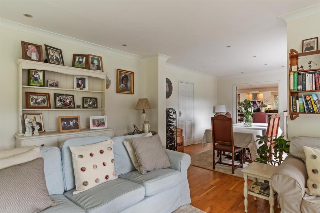 11 Fairwater Road Llandaff-7.jpg