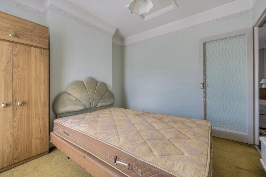 1320528-4-686e502...