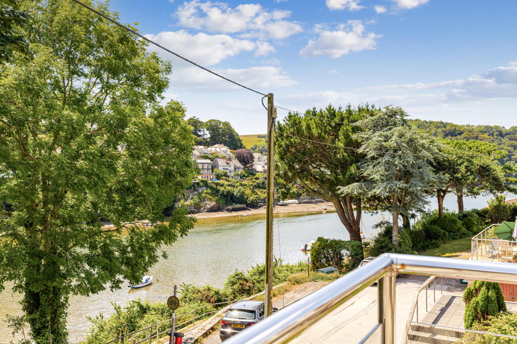 A44 - 7 Yealm View Rd Newton Ferrers - 250708