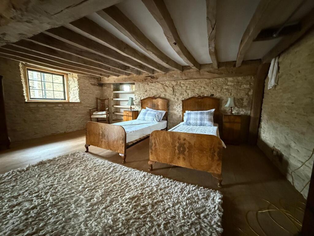 barn bed 3.jpg