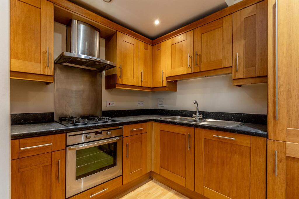 Oakfield Road, Clifton Kitchen 2.jpg