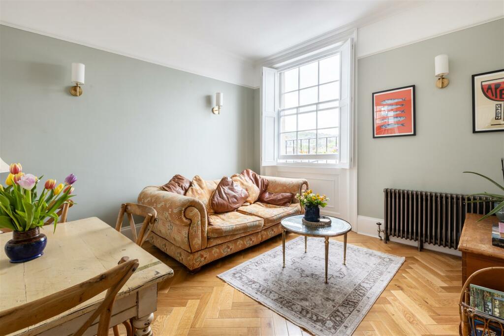Flat 5, 27 Sussex Square-12.jpg
