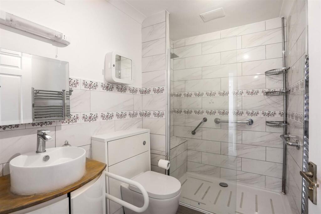 1458948990 -  18.jpg