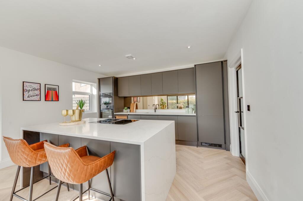 OPEN PLAN KITCHEN/DINER