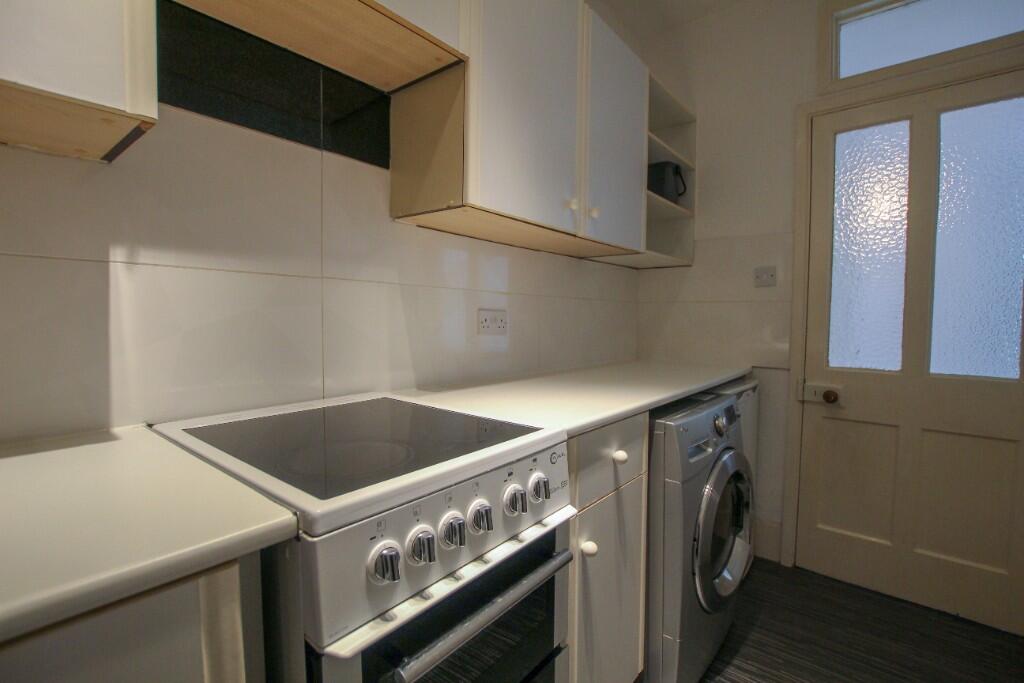 Boundary Road, Newbury, Berkshire, RG14