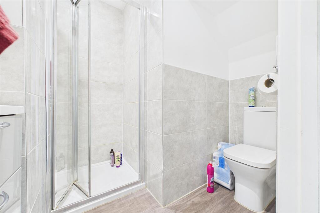 46 Frome Valley Road, Frenchay, Bristol BS16 1HE |