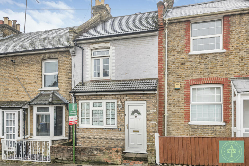 2 Bedroom Cottage for Sale
