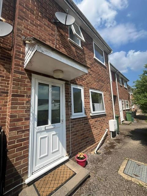 6 Mainstone Close new front.jpg