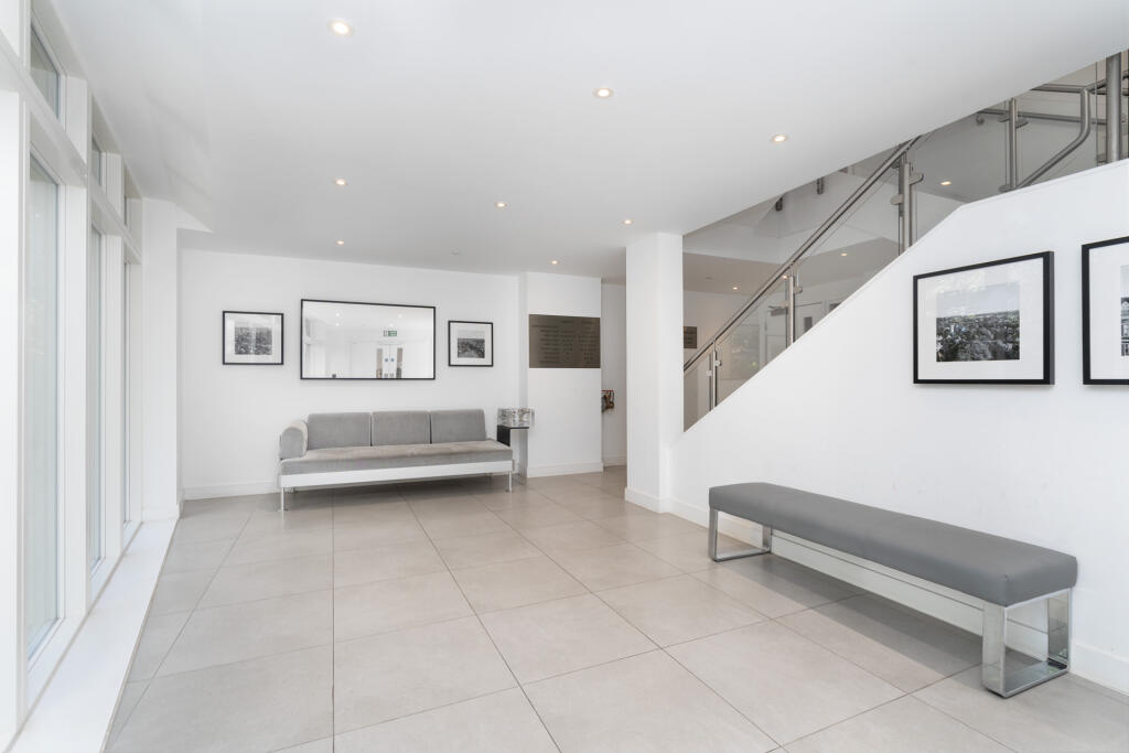 Lobby Sylvan Hill SE19