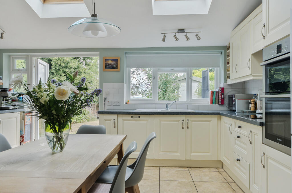 1325031-12-687e2b...