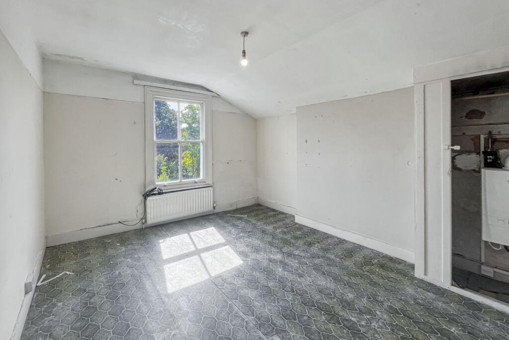 56 Englewood Road, Clapham South, London SW12 9NY