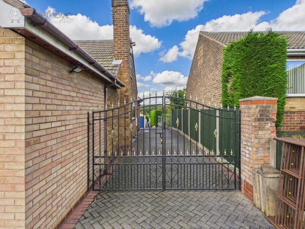 CAM05065G0-PR0011-STILL006