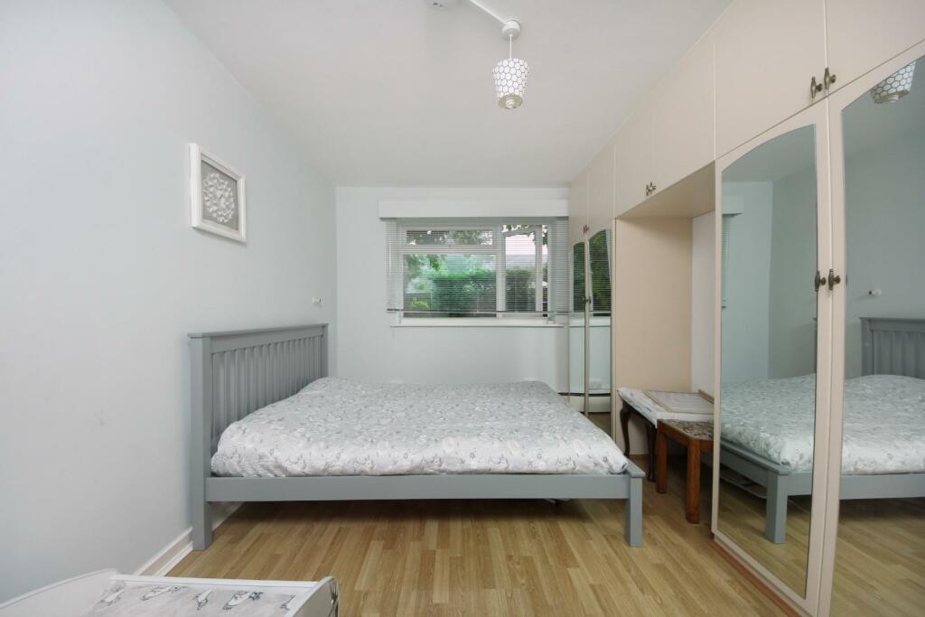 Gv- 1 Glebe Court (7).jpg