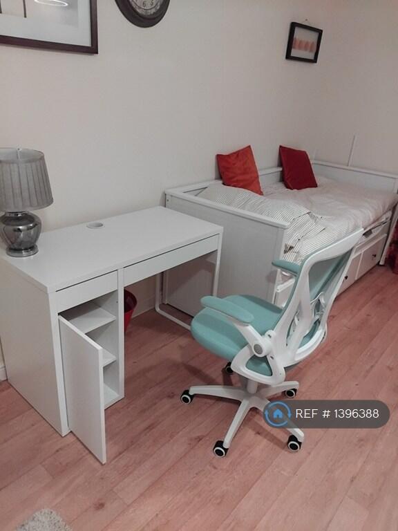 Desk With Ergonomic Chair
