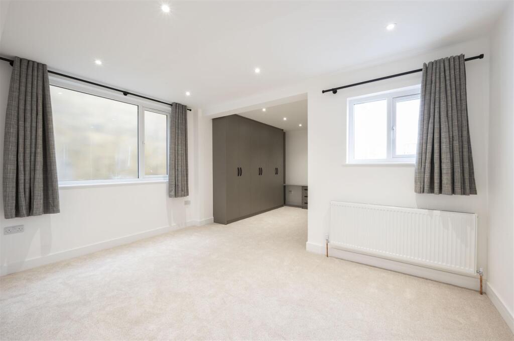 Flat 3, 80 Durham Road,11.jpg