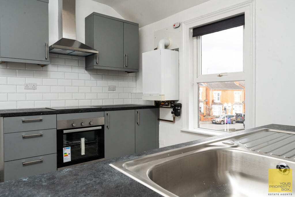 2b Victoria Road0029