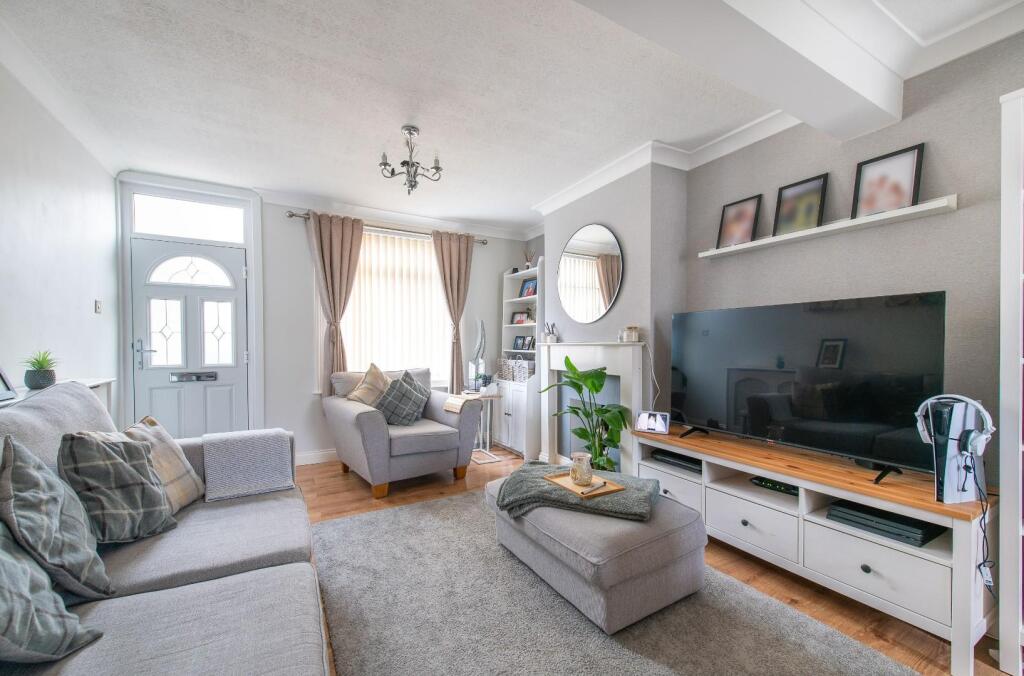 Living &amp; Dining Room