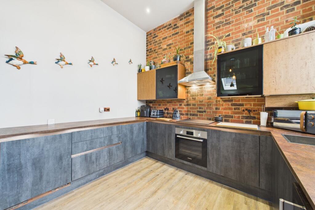 Kitchen / Living Area