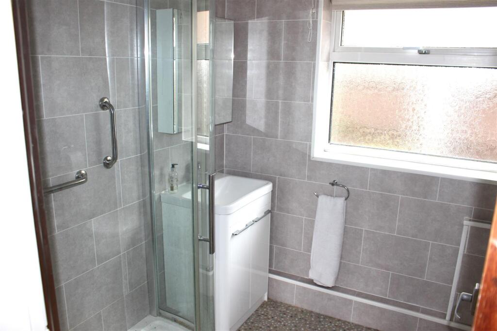 Modern Shower Room