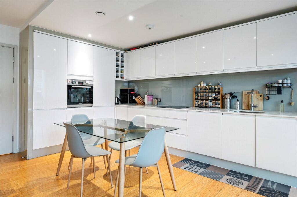 Kitchen/Dining