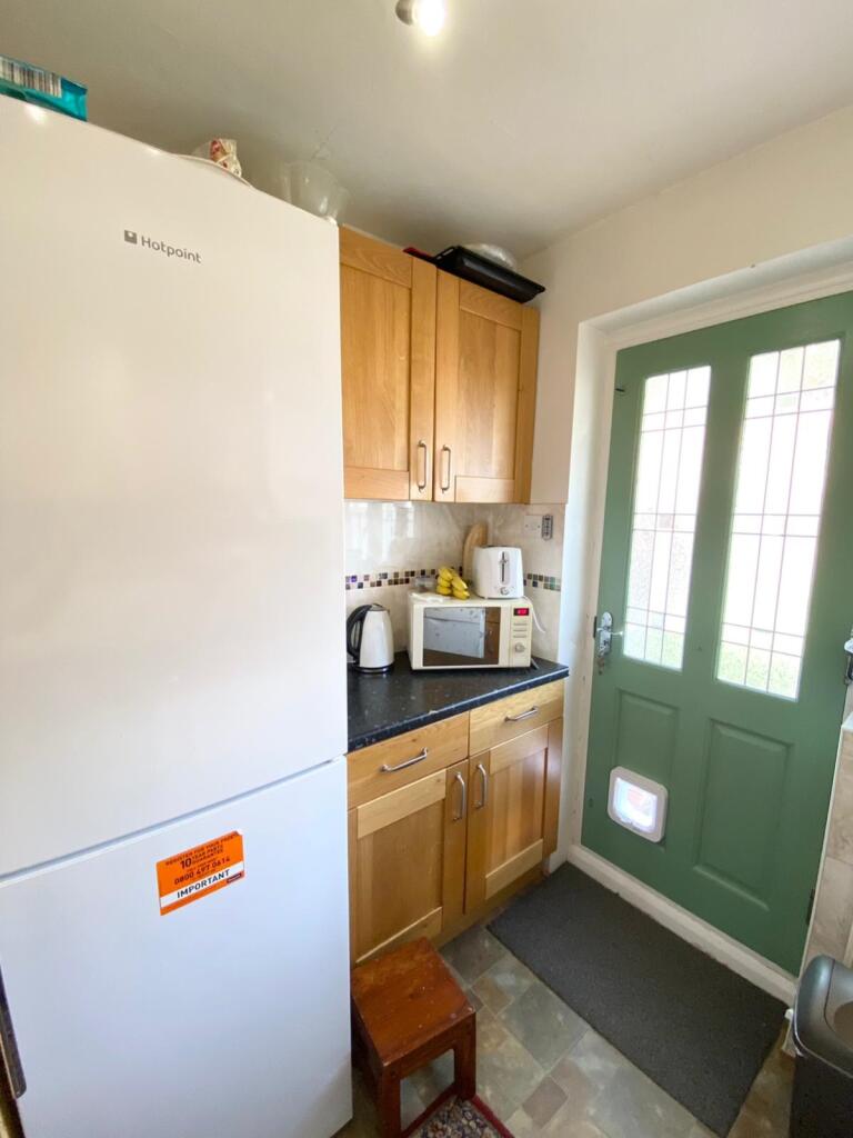 10 Kitchen