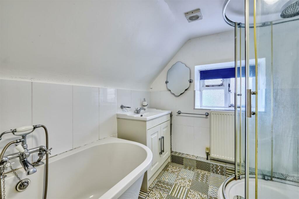 32 High Street Islip-11.jpg