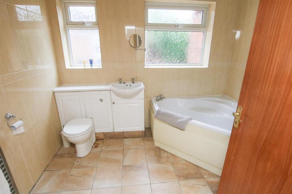 HOUSE BATHROOM